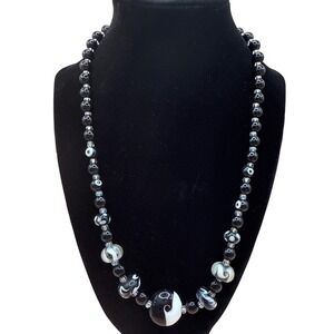 Black and White Art Glass Bead Necklace Fashion Jewelry 21"